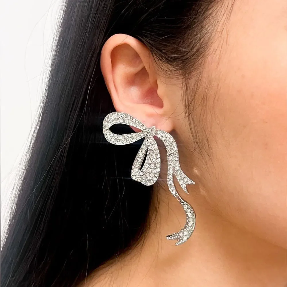 Diamond bow earrings N308